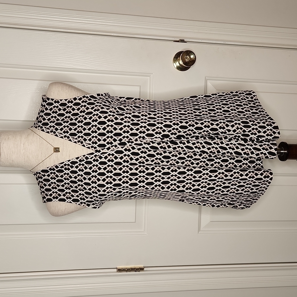 𝅺dana Buchman Trellis Pattern Sleeveless Top NWT Size S